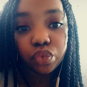 Meet your Posher, Nayah